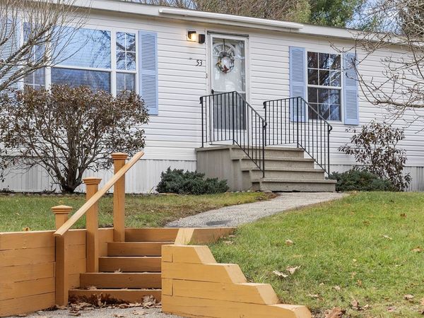 53 Oak Drive, North Hampton, NH 03862