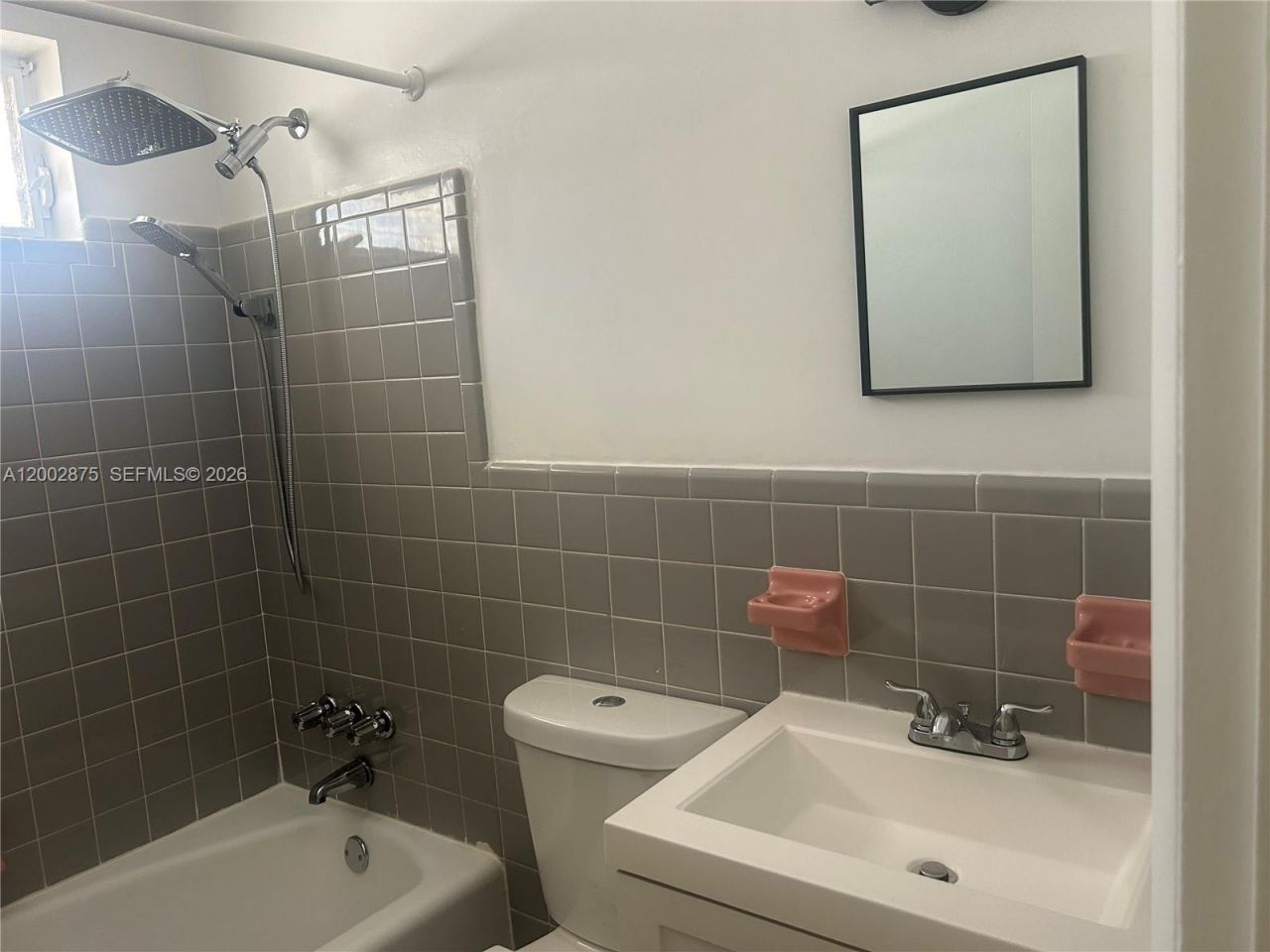 412 SW 10th St, Unit 1-2, Hallandale Beach, FL 33009 Photo
