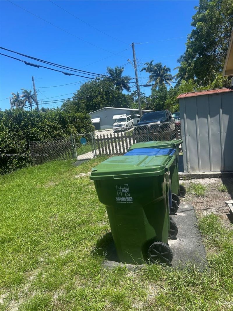 412 SW 10th St, Unit 1-2, Hallandale Beach, FL 33009 Photo