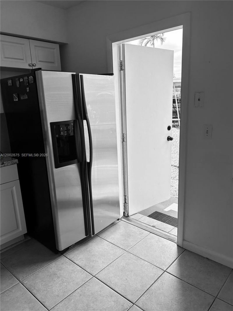 412 SW 10th St, Unit 1-2, Hallandale Beach, FL 33009 Photo