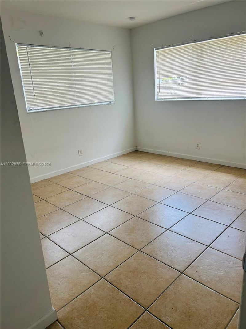 412 SW 10th St, Unit 1-2, Hallandale Beach, FL 33009 Photo