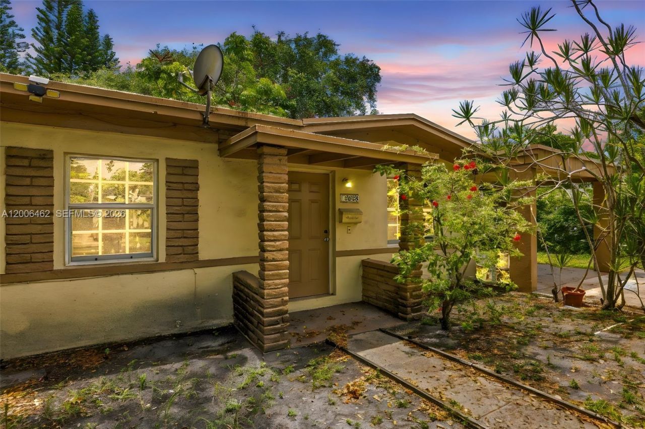 13630 NW 5th Ave, North Miami, FL 33168 Photo