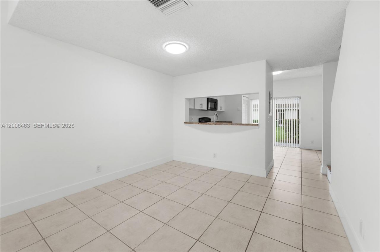 40 Simonton Cir, Unit 40, Weston, FL 33326 Photo