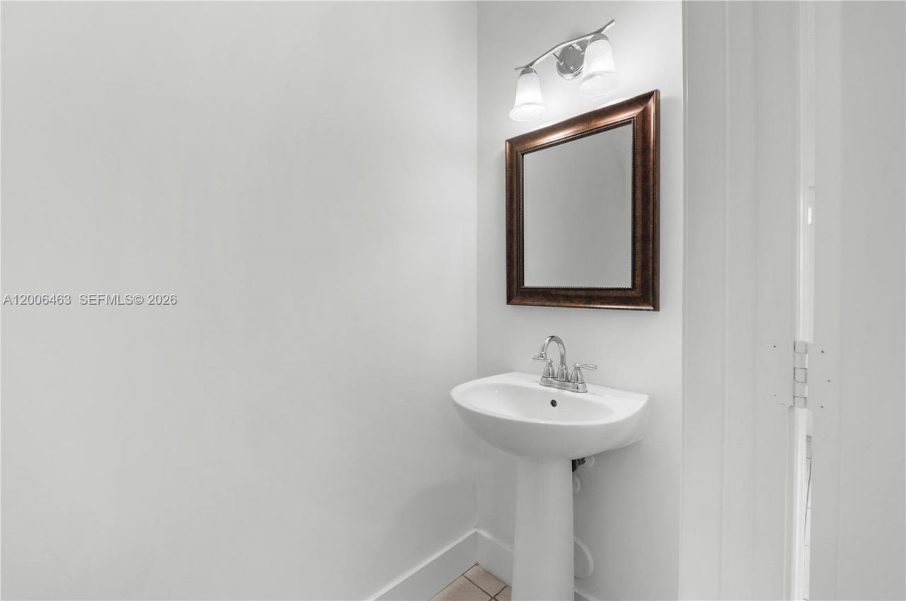 40 Simonton Cir, Unit 40, Weston, FL 33326 Photo