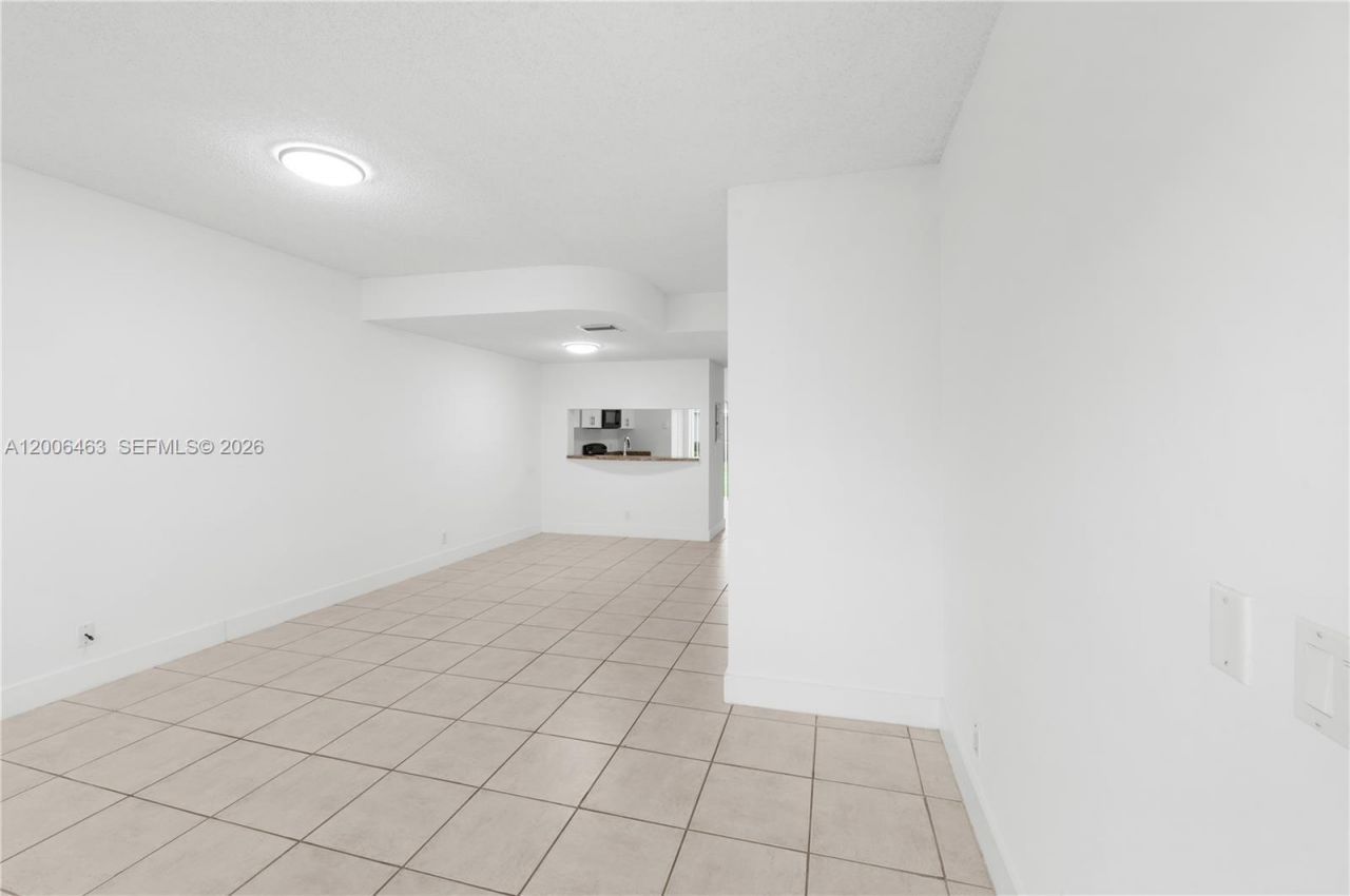 40 Simonton Cir, Unit 40, Weston, FL 33326 Photo