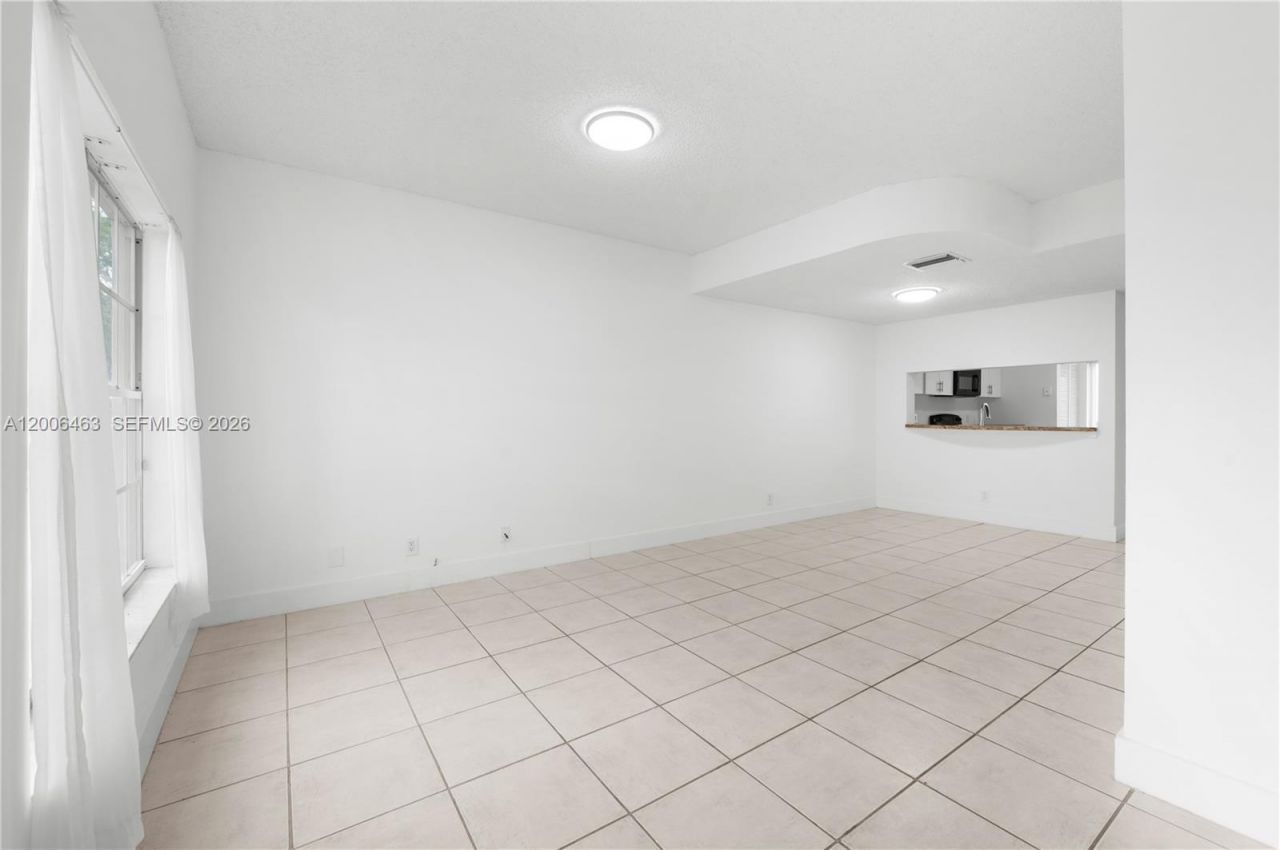 40 Simonton Cir, Unit 40, Weston, FL 33326 Photo