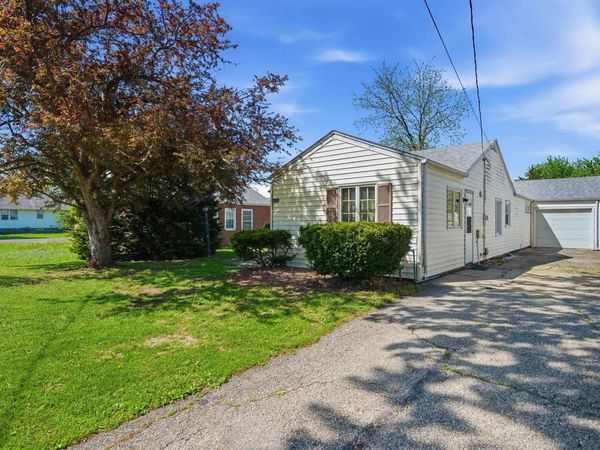 1428 BROWN Avenue, Galesburg, IL 61401