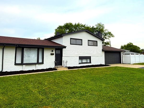 15333 Dante Avenue, Dolton, IL 60419