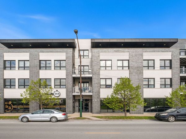 1317 N Larrabee Street , Unit 402, Chicago, IL 60610