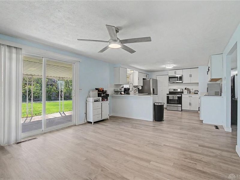 5944 Corsica Drive, Huber Heights, OH 45424 Photo 13