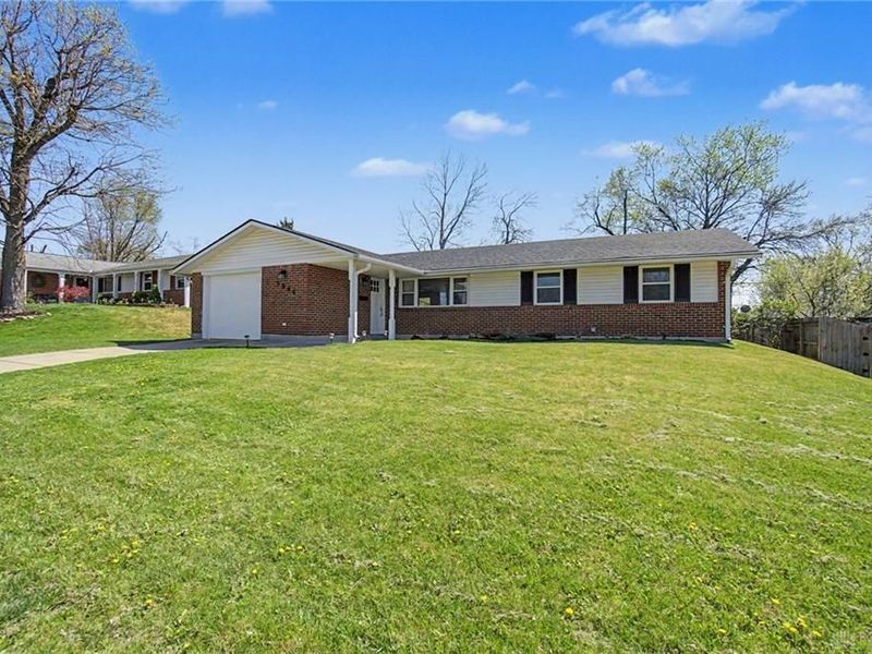 5944 Corsica Drive, Huber Heights, OH 45424 Photo 3