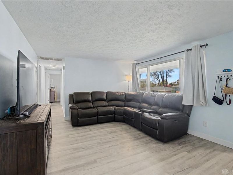 5944 Corsica Drive, Huber Heights, OH 45424 Photo 9