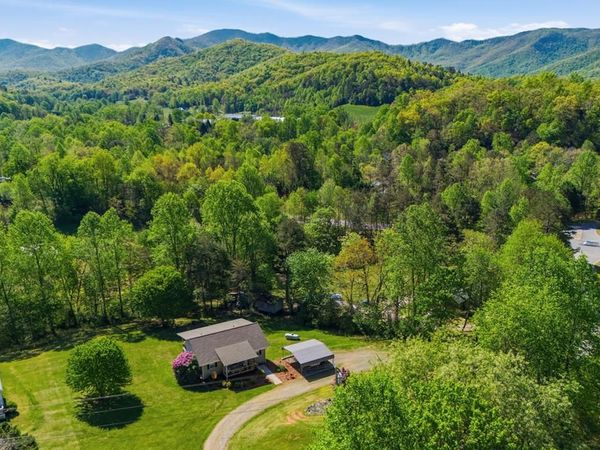 68 West Vineyard, Hayesville, NC 28904