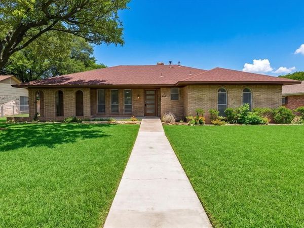 905 Bromwich Street, Garland, TX 75040