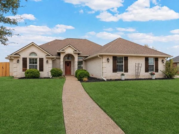 1217 Laurel Park, Robinson, TX 76706