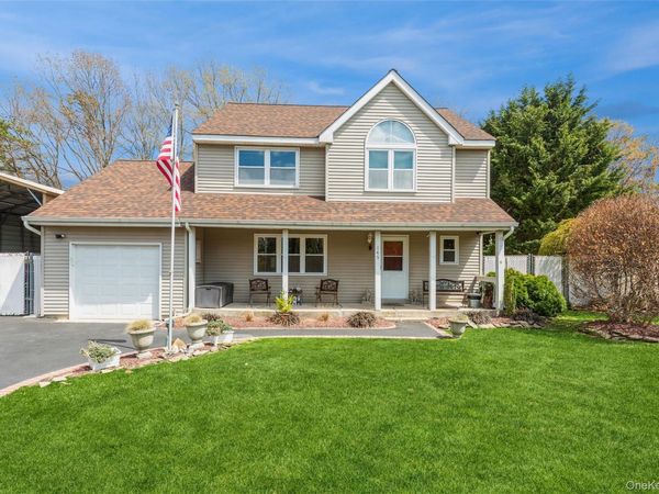 145 Bishop Lane , Holbrook, NY 11741