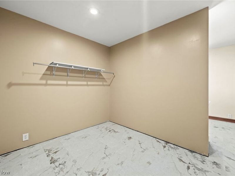 832 S Main Street , North Canton, OH 44720 Photo 28