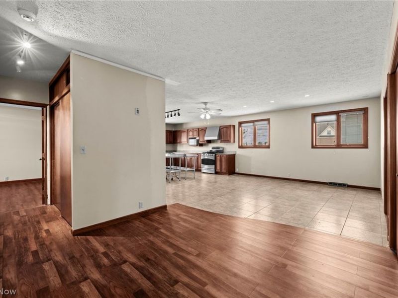 832 S Main Street , North Canton, OH 44720 Photo 30