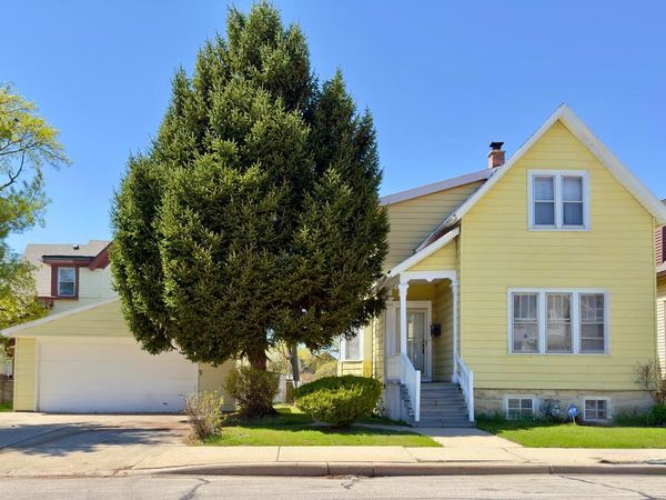 2111 N Holton STREET, Milwaukee, WI 53212