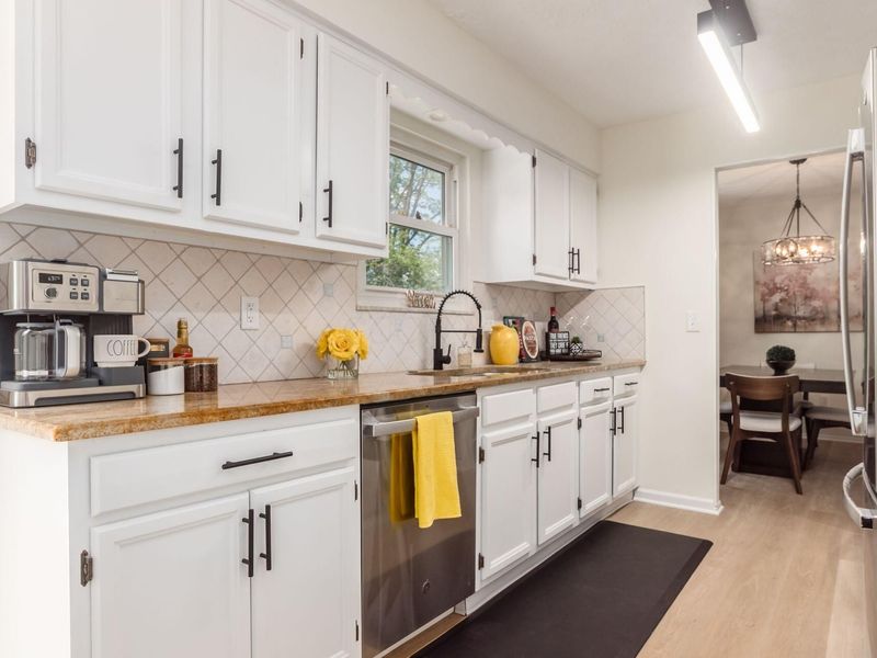 561 Theori Avenue, Columbus, OH 43230 Photo 16