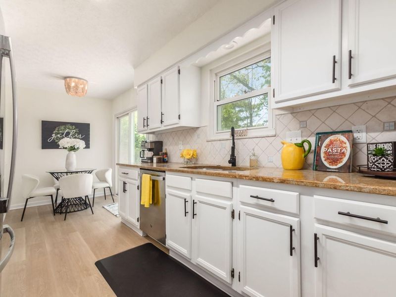 561 Theori Avenue, Columbus, OH 43230 Photo 17