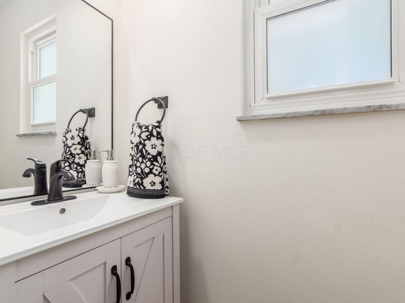 561 Theori Avenue, Columbus, OH 43230 Photo 26