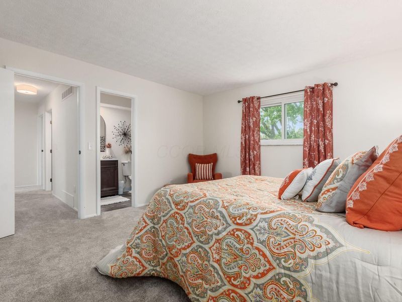 561 Theori Avenue, Columbus, OH 43230 Photo 28