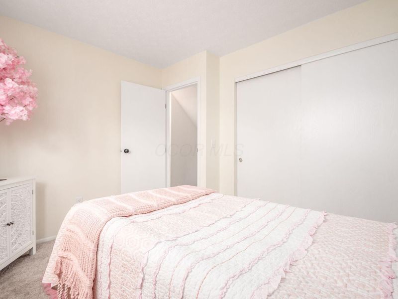 561 Theori Avenue, Columbus, OH 43230 Photo 34