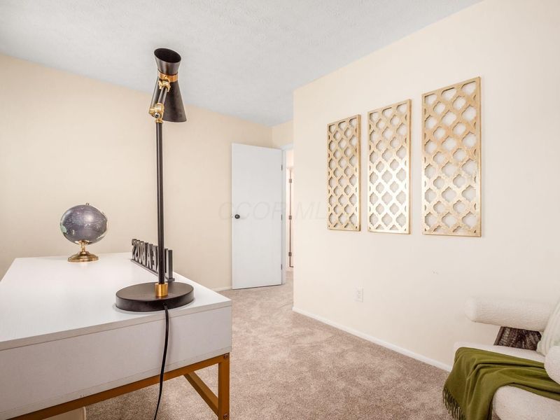 561 Theori Avenue, Columbus, OH 43230 Photo 37