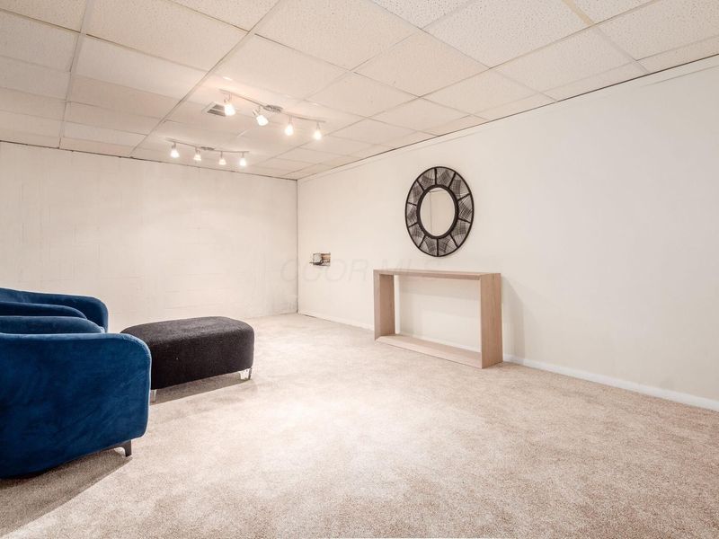 561 Theori Avenue, Columbus, OH 43230 Photo 40