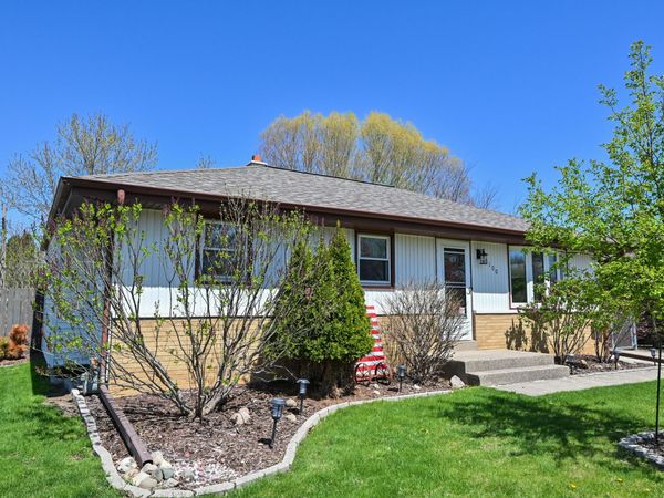 8100 W Tesch Ave, Milwaukee, WI 53220
