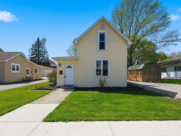 403 S Main Street, South Whitley, IN 46787