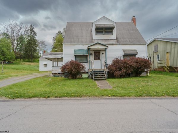 1058 Indiana Avenue, Fairmont, WV 26554
