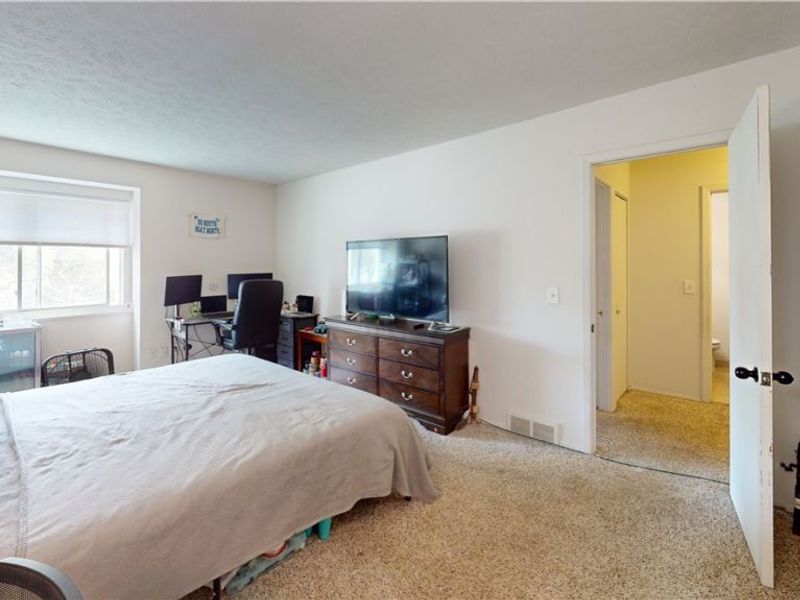 5465 Millwood Lane, Unit 40-C, Willoughby, OH 44094 Photo 12