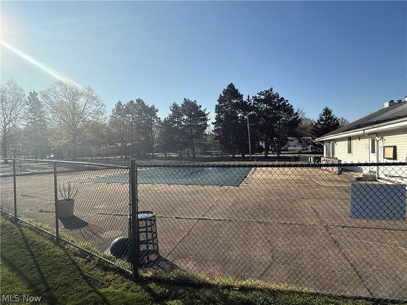 5465 Millwood Lane, Unit 40-C, Willoughby, OH 44094 Photo 19