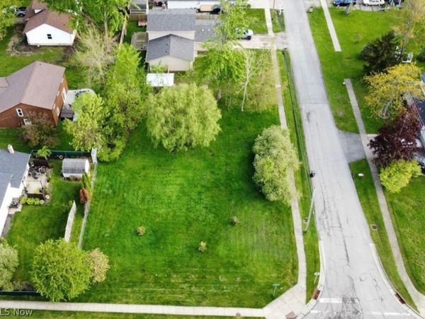 Pasadena Avenue , Sheffield Lake, OH 44054