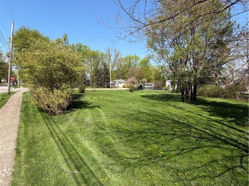 Pasadena Avenue , Sheffield Lake, OH 44054 Photo 6