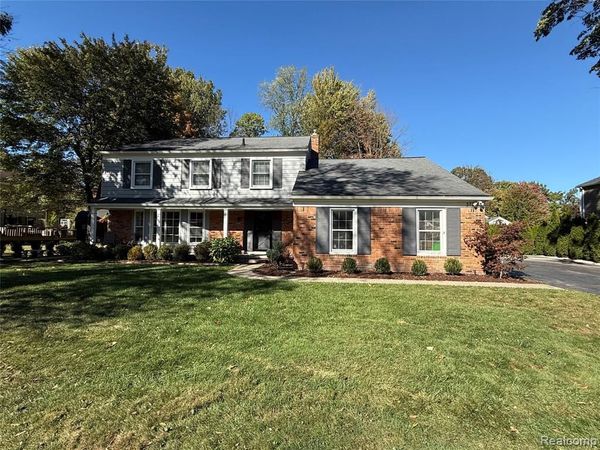 31244 Old Stage Road , Beverly Hills Vlg, MI 48025