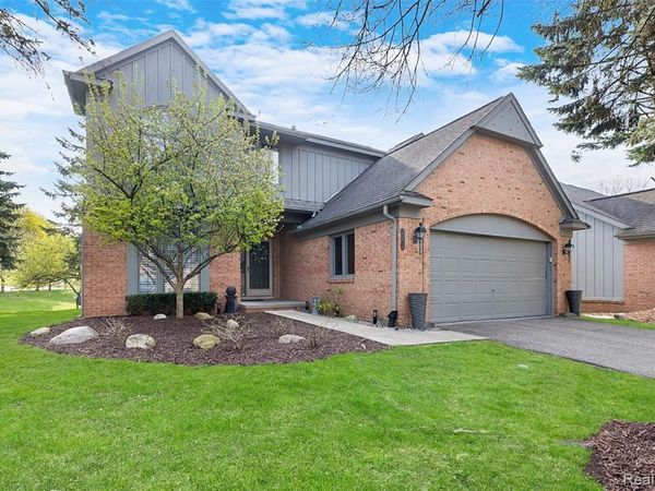 37814 Avon Lane, Farmington Hills, MI 48331