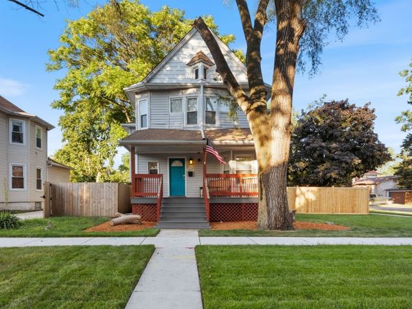 1617 S 4th Avenue , Maywood, IL 60153