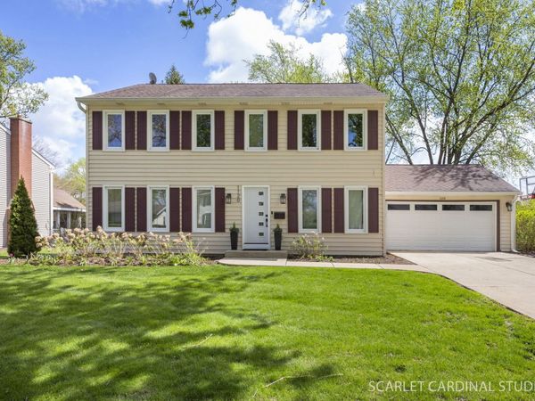 1120 Summit Hills Lane , Naperville, IL 60563