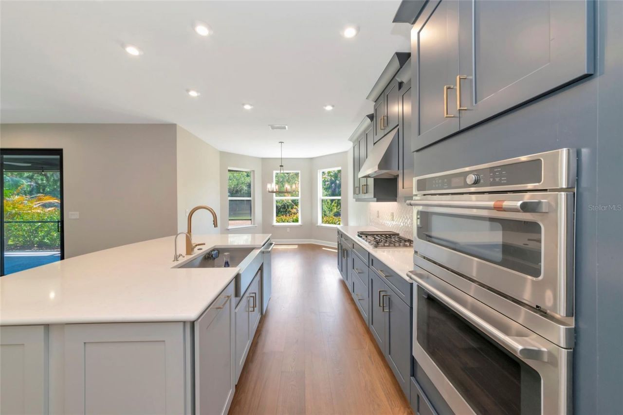 10187 Milky Way Circle, Sarasota, FL 34241 Photo