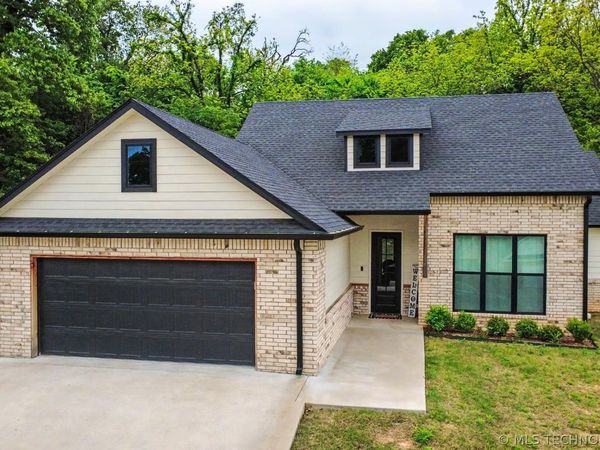 840 E Harlan Drive , Tahlequah, OK 74464