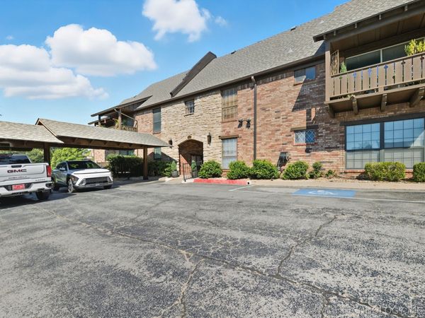 3 Woodward Boulevard , Unit A103, Tulsa, OK 74114