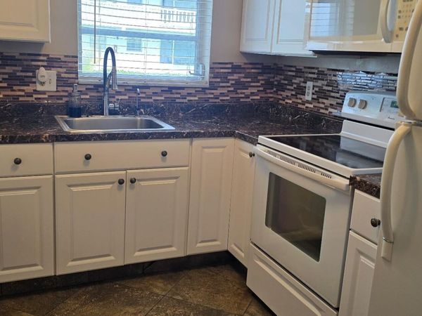 1621 NW 46th Avenue, Unit 101, Lauderhill, FL 33313