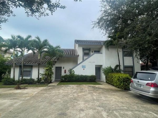 11460 NW 39th Street, Coral Springs, FL 33065