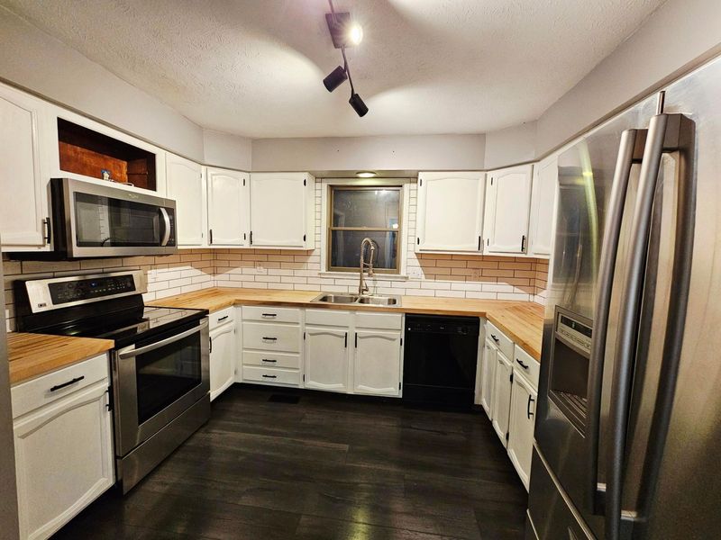 3734 N Lakeshore Drive , Jamestown, OH 45335 Photo 33