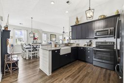 901 West Port Dr. photo 4