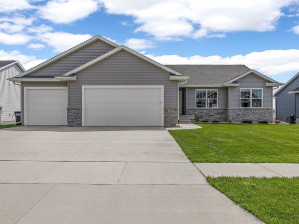 1255 Echo Ridge Lane , Marion, IA 52302
