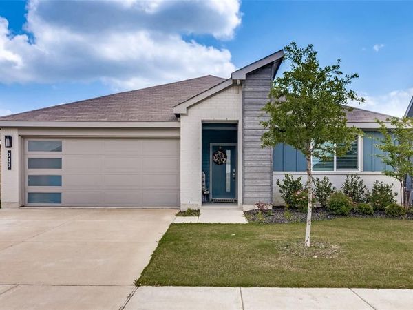 737 Trinity Park Trail, Alvarado, TX 76009